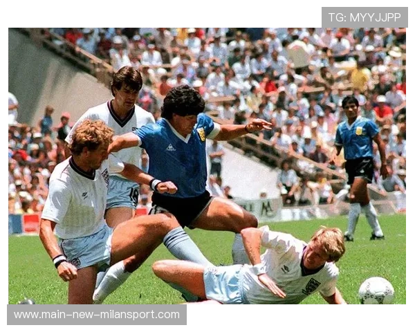 马特乌斯：马拉多纳给比赛带来的魔幻时刻永存，马拉特的所有比赛视频